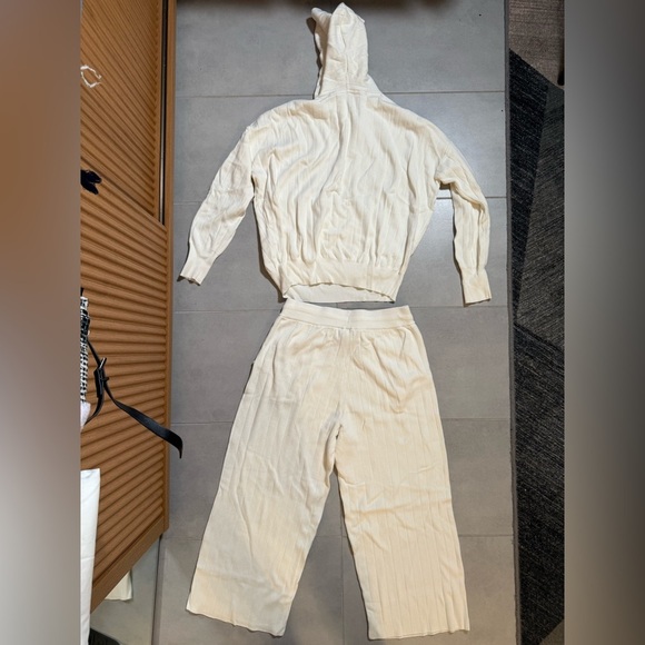 Cream Hooded Sweatsuit Set - Picture 7 of 13